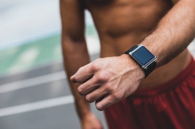 Bel adam kol shoving gadget için elimden