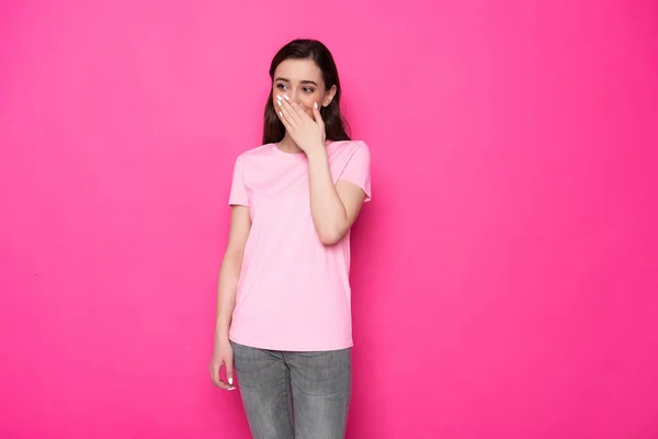 Cropped photo of happy brunette Caucasian girl posing for camera in studio — Stock Photo, Image