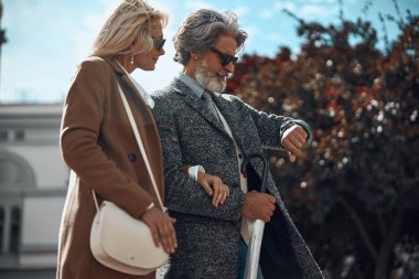 Çift kontrol zaman ve yürüyüş stok fotoğraf