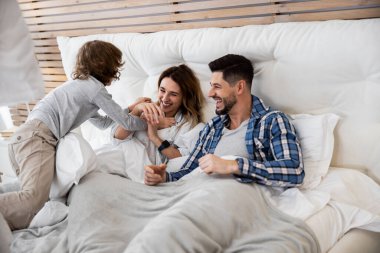 Aile hafta sonunu birlikte geçiriyoruz.