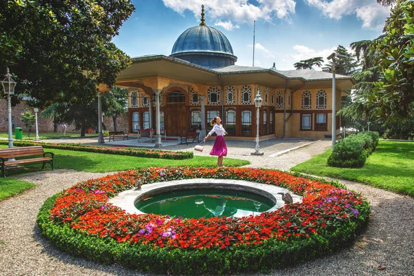 O Palácio Aynal kavak, localizado ao longo do Corno Dourado, é um dos mais belos palácios imperiais otomanos de Istambul — Fotografia de Stock