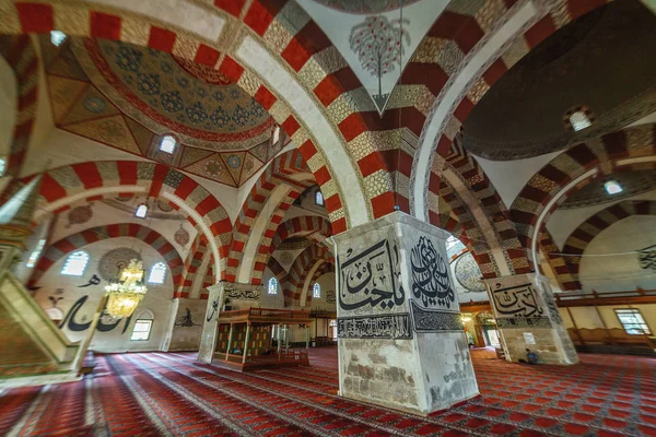 La vecchia moschea è una moschea ottomana dei primi del XV secolo a Edirne, in Turchia. — Foto Stock