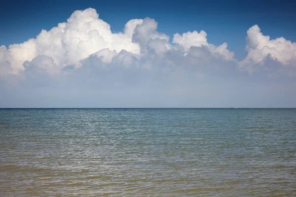 Nuvole All Orizzonte Sul Mare Del Nord — Foto Stock