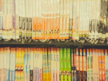 Bulanıklık veya arka plan bulanıklık kitap ve kitap mağazaları içinde bookshelf