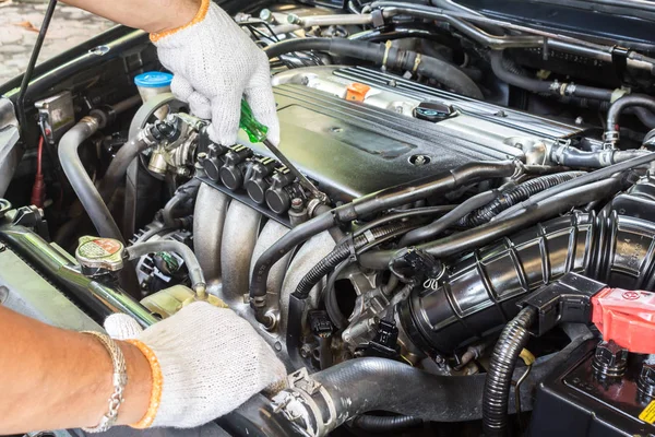 Mechanic Hand Holding Wrench Fixing Car Engine — Stock Photo, Image