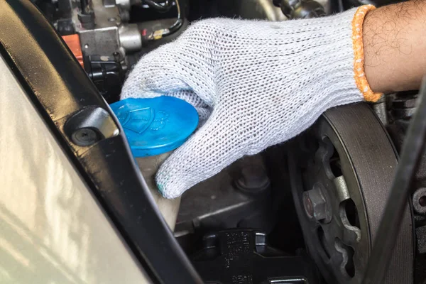 Apertura Mano Coche Lavaparabrisas Tanque Control Nivel Agua — Foto de Stock