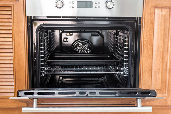 Внутри духовки
