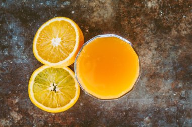 Bir arka plan üzerinde taş