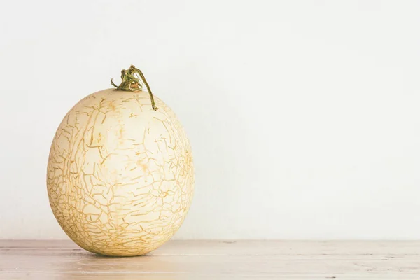 Färsk Meloner Träbord — Stockfoto