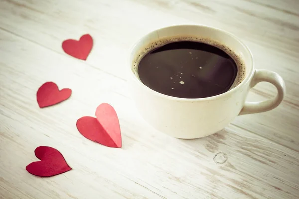 Herz Und Kaffee Auf Holzgrund — Stockfoto