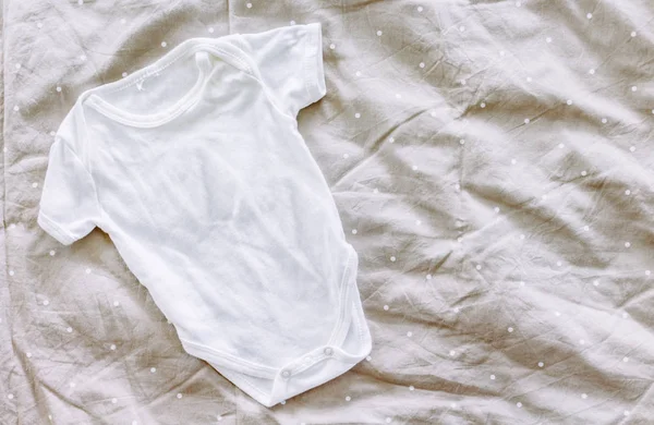 Одежда Ребенка Кровати — стоковое фото