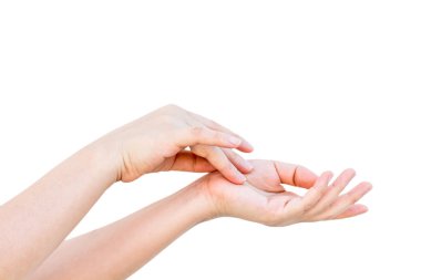 Güzel kadının ellerini beyaz arka plan üzerinde izole