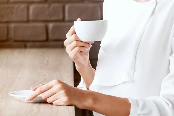 Feminino Beber Café Café — Fotografia de Stock