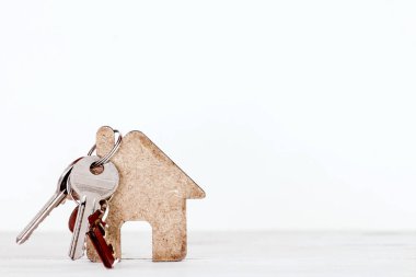 Küçük model ev ile anahtar