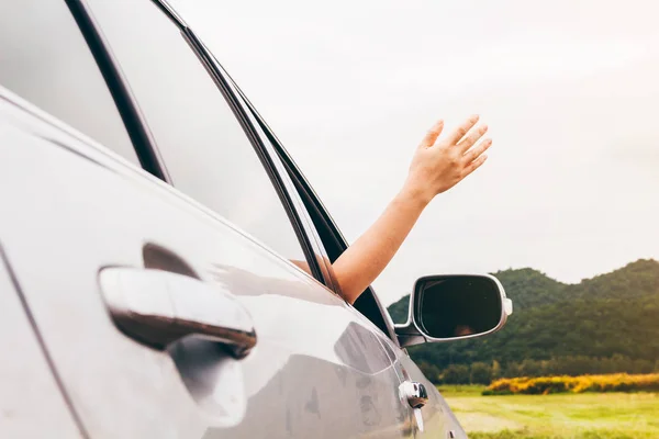 Woman Hand Car Relaxing Happy Traveler Mountain Background — Stock Photo, Image
