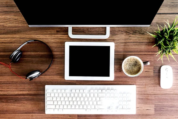 Computer Tablet Working Place Wooden Table — Stock Photo, Image