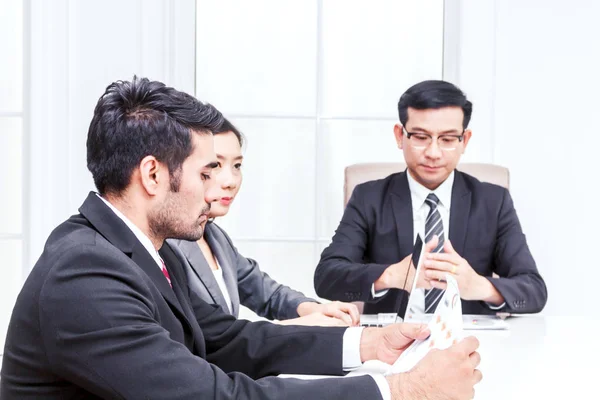 Skupina Podnikatelů Setkání Kanceláři — Stock fotografie