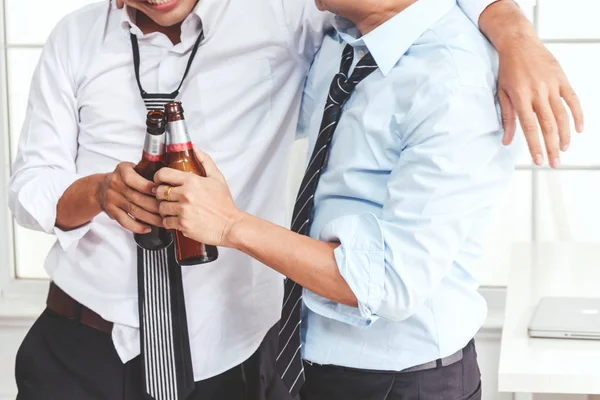 Two Businessman Friends Enjoying Drinking Beer — Stock Photo, Image