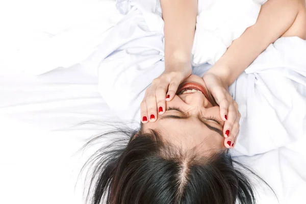 Pretty Woman Relaxing Bed — Stock Photo, Image