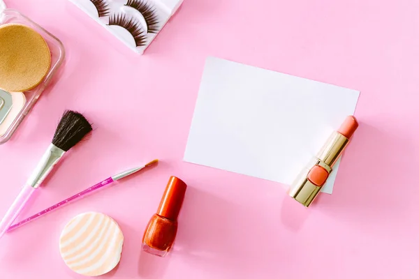 Cosmetici Impostati Sfondo Rosa — Foto Stock