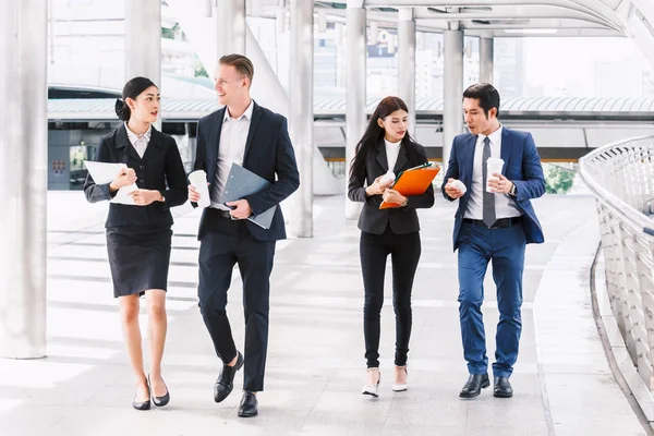 Grup iş takım street yürüyüş