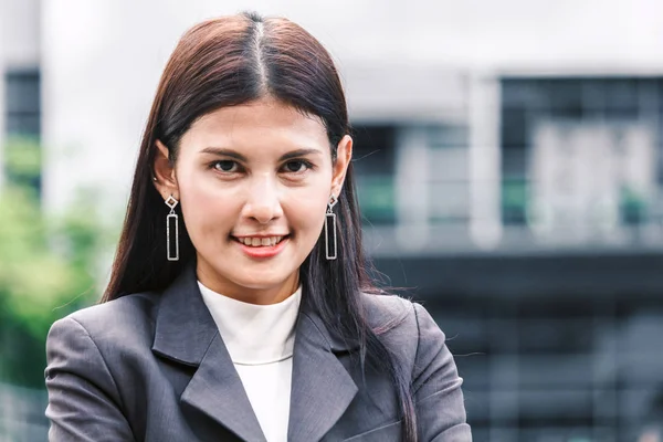 Retrato Una Mujer Negocios Profesional —  Fotos de Stock