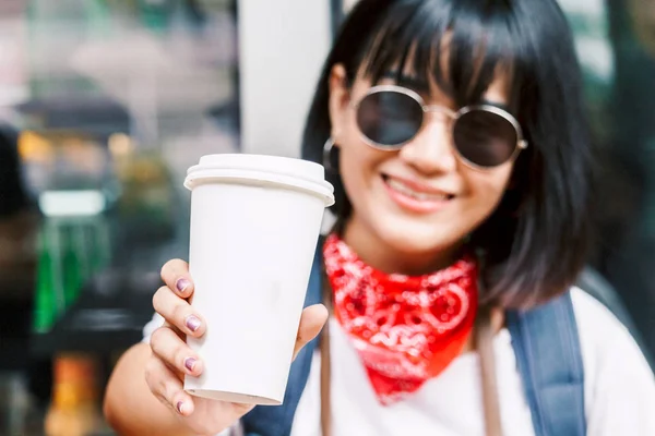 Woman Holding Cup Coffee Coffee Shop — Stock Photo, Image