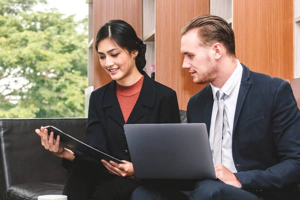 Image Two Business Partners Talking Working Together — Stock Photo, Image