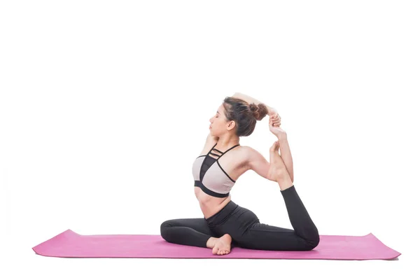 Mujer Practicando Yoga Aislada Sobre Fondo Blanco — Foto de Stock