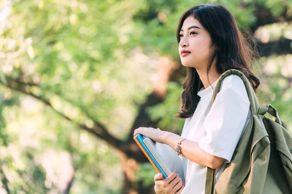 Woman Students Holding Notebooks Outdoors Education Concept — Stock Photo, Image