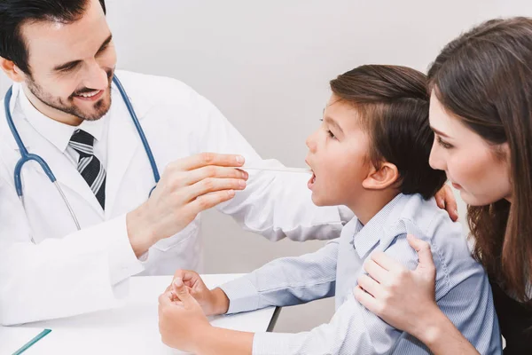 Doctor Having Throat Examined Checking Little Boy Hospital Healthcare Medicine — Stock Photo, Image