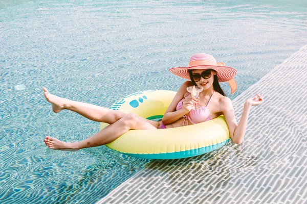 Woman Wearing Two Piece Bikini Seats Rubber Ring Swimming Pool — Stock Photo, Image