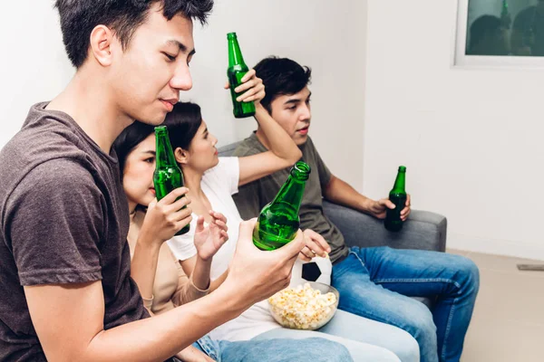 Group Friends Eating Popcorn Drinking Beer Together Watching Soccer Game — Stock Photo, Image