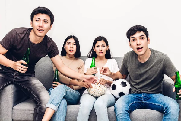 Group Friends Eating Popcorn Drinking Beer Together Watching Soccer Game — Stock Photo, Image