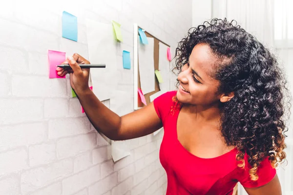 Beautiful Creative Business African American Black Woman Planning Thinking Project — Stock Photo, Image