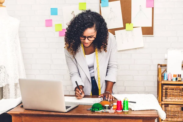 Smiling African American Black Woman Fashion Designer Standing Working Laptop — Stock Photo, Image