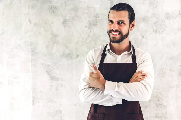 Yakışıklı sakallı barista adam küçük işletme sahibi sm portresi — Stok fotoğraf