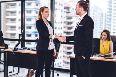 El sıkışma iş ortakları.işadamı ve businessw başarısı