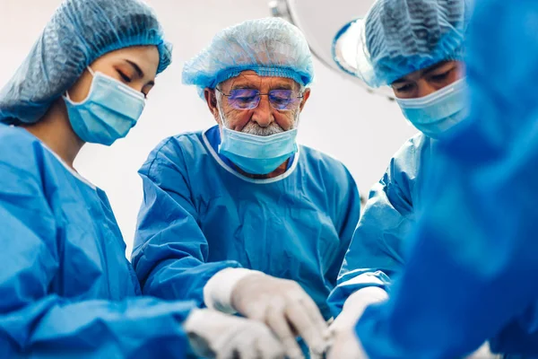 Professionell Anestesiolog Läkare Medicinska Team Och Assistent Förbereder Patienten För — Stockfoto