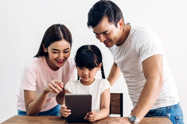 Ritratto Godere Felice Amore Sorridente Famiglia Asiatica Padre Madre Con — Foto Stock