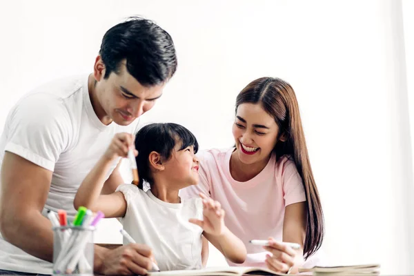 Retrato Disfrutar Feliz Sonriente Amor Asiático Familia Padre Madre Con — Foto de Stock