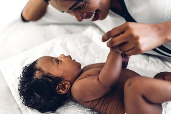 Portrait Jouir Heureux Amour Famille Afro Américaine Mère Jouer Avec — Photo