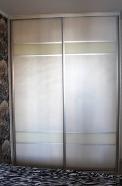 Sürgülü kapılı gardırop. Mobilyalar. İç tasarım. 