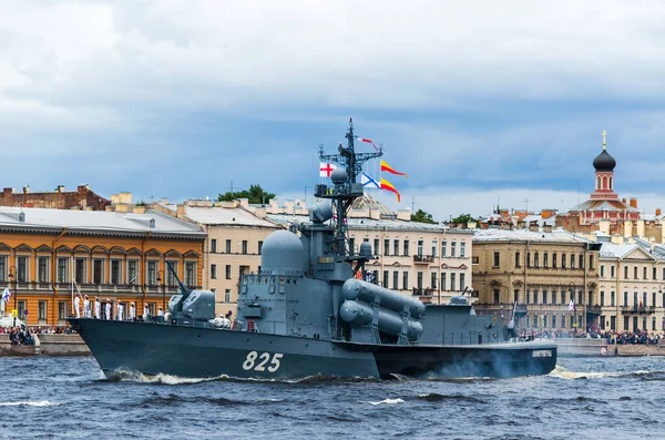 Saint Petersburg Russia July 2020 Rocket Boat Dimitrovgrad Passes Neva — Stock Photo, Image