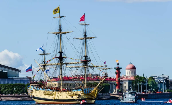 Petersburg Russia July 2020 Linear Sailing Ship Poltava Recreated Historical — Stock Photo, Image