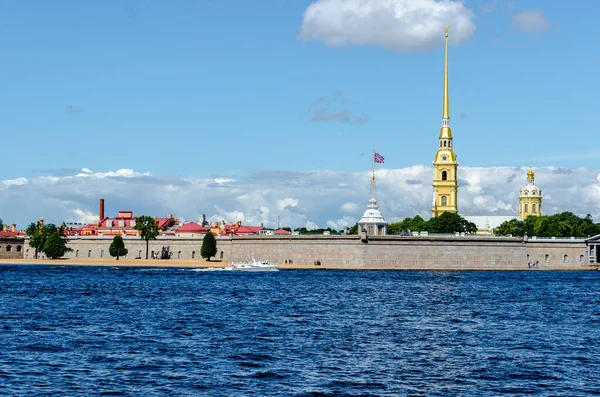 Das Patrouillenboot Raptor Mit Dem Wappen Des Russischen Präsidenten Bord — Stockfoto