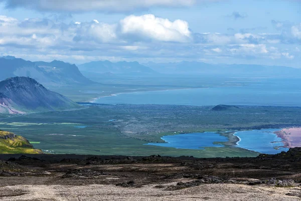 Faxa Bay kusten sett från Snaefellsjökull bergssluttning jag — Stockfoto