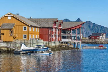 Svol merkezinde Lamholmen adacık otel binaları