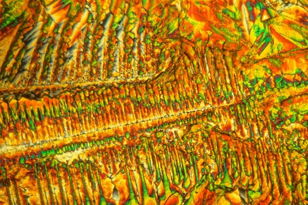 Фериціанід калію під мікроскопом і в поляризованому світлі . — стокове фото