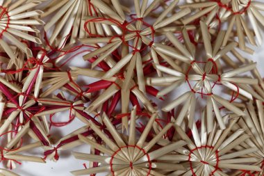 Noel dekorasyonu için saman yıldız